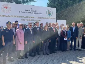 Bartın’da çiftçilere 300 bin sebze fidesi dağıtıldı
