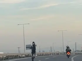 Başakşehir’de tehlikeli motosiklet gösterisi yapan sürücü yakalandı
