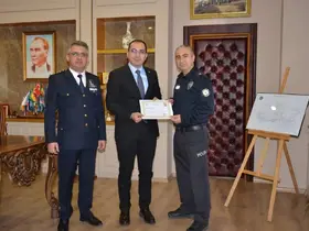 Başarılı polise teşekkür ve tebrik
