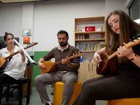 Başiskele’de her yaşa ücretsiz bağlama eğitimi
