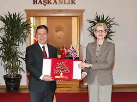 Başkan Aras, İngiltere Büyükelçisi Morris’i ağırladı
