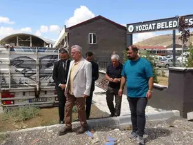 Başkan Arslan Galericiler Sitesi’nde açık oto pazarının açılacağı müjdesini verdi
