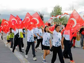 Başkan Büyükkılıç, gençlerin coşkusuna ortak oldu
