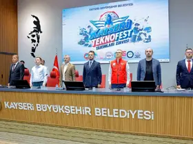 Başkan Büyükkılıç, TEKNOFEST gençliğiyle buluştu: "Kayseri’yi bilim ve teknolojinin merkezi yapacağız"

