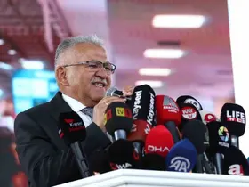 Başkan Büyükkılıç, Türkiye’nin en çok konuşulan 11. siyasetçisi
