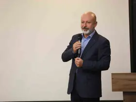 Başkan Çolakbayrakdar: "Yeşil şehir vizyonunu bilgiyle büyütüyoruz"
