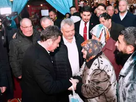 Başkan Erkan Aydın Ramazan Sokağı’nda vatandaşlarla buluştu
