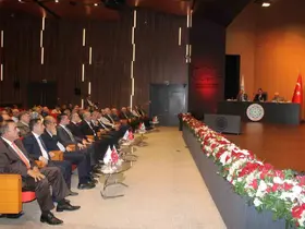 Başkan Gülsoy: "Dünya ekonomisindeki bu devasa dalgalanmalar ülkemizi ve her bir sanayicimizi etkiliyor"
