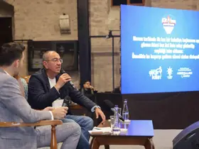 Başkan Kavuş gençlerle “Kitabın Ortasından” konuştu