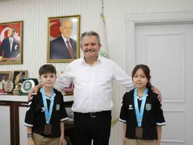 Başkan Koloğlu, başarılı karatecileri ağırladı
