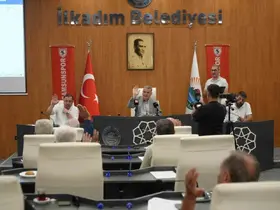 Başkan Kurnaz: "Kendi dönemimizden 1 TL borcumuz yok, eski borçlar öde öde bitmiyor"
