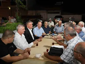 Başkan Şimşek Aşağıçobanisa’da vatandaşların taleplerini dinledi
