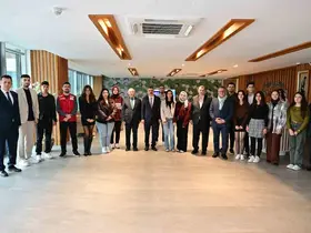 Başkan Yılmaz gençlerle buluştu

