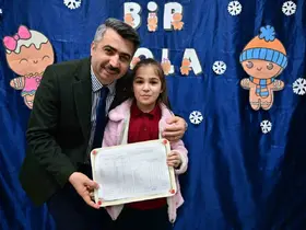 Başkan Yılmaz, öğrencilerin karne heyecanına ortak oldu
