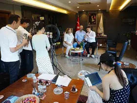 Başkan Zencirci, Çinli tanıtım elçilerini ağırladı
