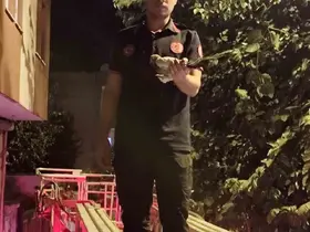 Batman’da ağaçta asılı kalan güvercin itfaiye ekiplerince kurtarıldı
