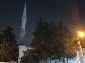 Batman’da cami minaresine yıldırım düştü
