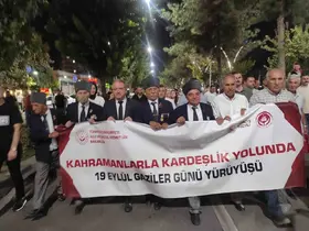 Batman’da Gaziler Günü nedeniyle kortej yürüyüşü düzenlendi
