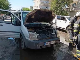 Batman’da park halindeki araçta yangın