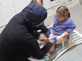 Batman’da sandalyeye sıkışan çocuğun imdadına itfaiye yetişti
