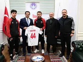 Battalgazi Belediyespor’un milli gururları Başkan Taşkın’ı ziyaret etti
