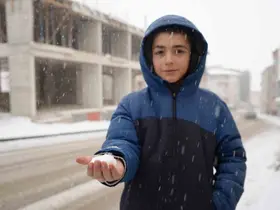 Bayburt güne kar yağışıyla uyandı: Kent beyaza büründü
