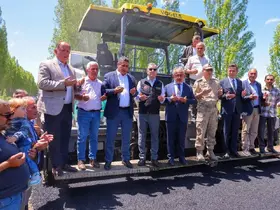 Bayburt’ta asfalt sezonu Buğdaylı-Aydıncık-Dikmetaş güzergâhında başladı
