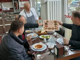 Bayburt’ta lokantalara yöresel lezzetleri tanıtan servis materyalleri dağıtıldı
