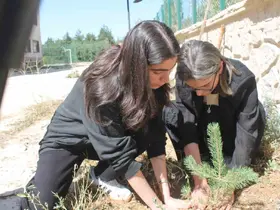 Bayburt’ta öğrenciler fidanları toprakla buluşturup ‘Yeşil Vatan’ için geleceğe nefes oldular
