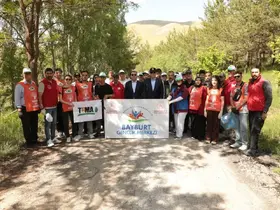 Bayburt’ta ‘Orman Benim’ etkinliğiyle çevre temizliği yapıldı
