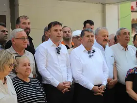 Bayındır’da CHP’den toplu istifa: Belediye Başkanı Sakarsu ve partililer Yeni Parti’ye katıldı
