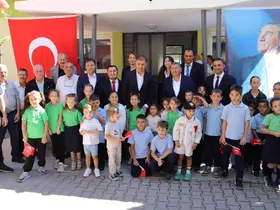 Bayındır’da yenilenen Kızıloba İlkokulu törenle hizmete açıldı
