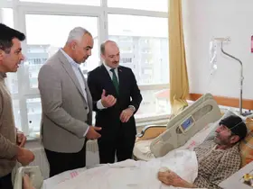 Bayramda hastalar unutulmadı
