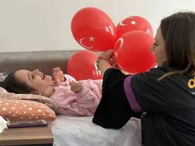 Bayramı hastanede geçiren çocuklara anlamlı ziyaret
