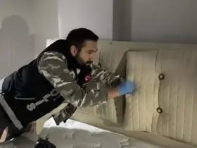 Baza başlığından uyuşturucu çıktı: 4 gözaltı
