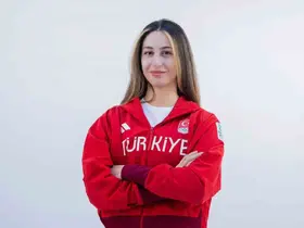 Belediyespor’lu Özge Yılmaz’dan gümüş madalya
