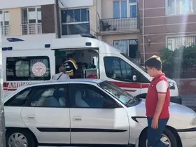 Benzin doldurulan motorlu tırpan alev aldı, çıkan yangında 2 kişi dumandan etkilendi

