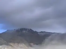 Berit Dağı’nın zirvesine mevsimin ilk karı yağdı
