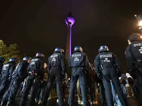 Berlin’de Filistin’e destek gösterisinde polisten sert müdahale
