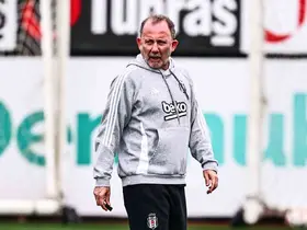 Beşiktaş 3 futbolcusundan eksik çalıştı
