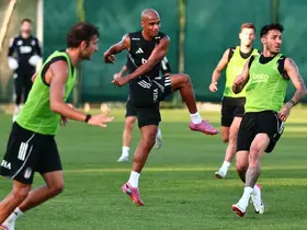 Beşiktaş, Başakşehir maçı hazırlıklarını çift antrenmanla sürdürdü
