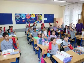 Beykoz Belediyesi’nden 30 bin öğrenciye kalem kutusu seti ve bin 777 öğrenciye nakdi yardım
