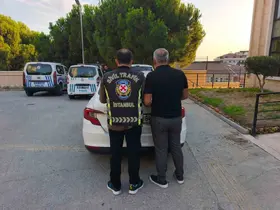 Beylikdüzü’nde taksicinin önünü kesip araç yumruklayan trafik magandasına 182 bin lira ceza
