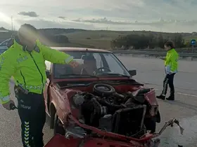 Beyşehir’de otomobil tırla çarpıştı: 2 yaralı