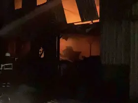 Biga’da sanayi sitesinde hurda dükkanında çıkan yangın korkuttu
