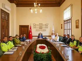 Bilecik Valisi Sözer, ‘Karayolu trafik güvenliği’ toplantısına katıldı
