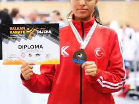 Bilecikli Sporcu Elif Azra Yıldırım Balkan üçüncüsü oldu

