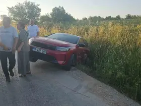 Bilecik’te 2 otomobil çarpıştı: 3 yaralı
