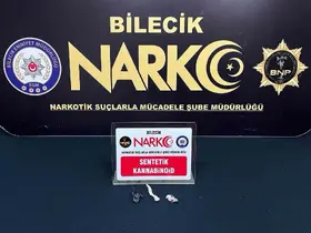 Bilecik’te bir araç 3 şüpheli şahıs üzerinde bonzai ele geçirildi
