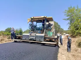 Bilecik’te Sarıdayı-Arapdede köy yolunda sıcak asfalt mesaisi başladı
